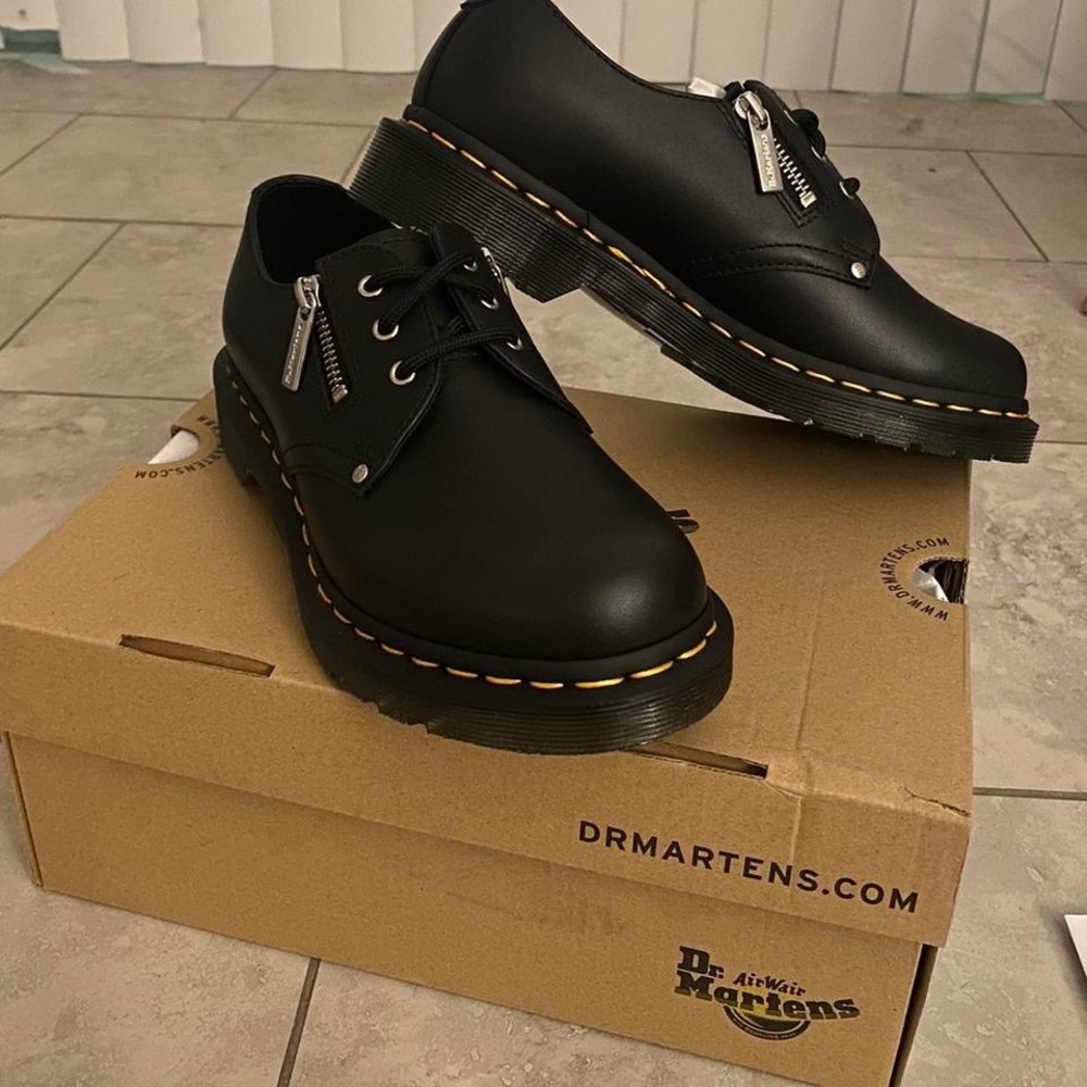 Oxford double zip Dr Martens NWT